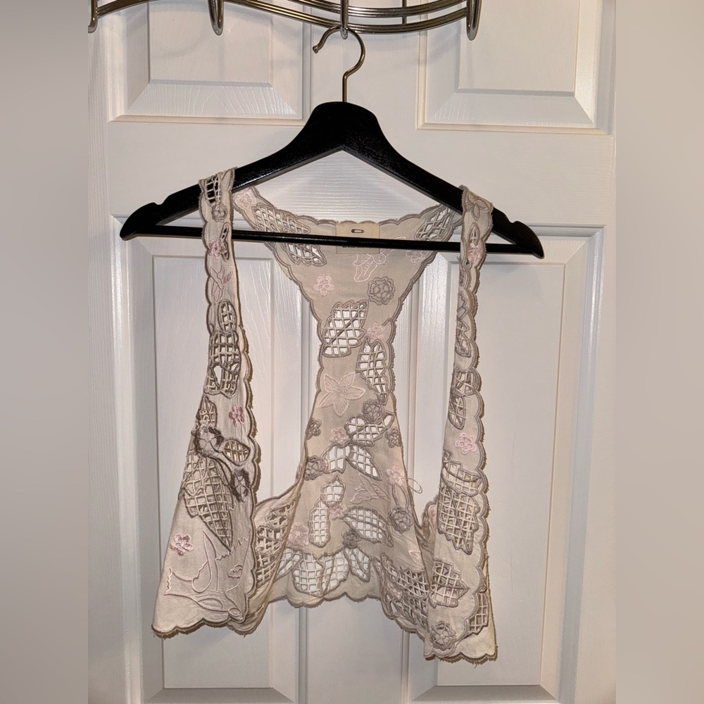 *NWOT* Pins & Needles Embroidered Vest From Urban Outfitters, Size XS